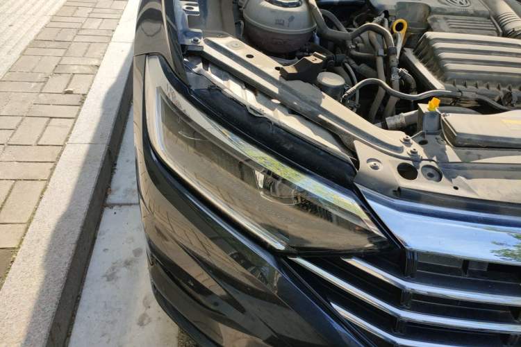 Used Volkswagen Sagitar 2020 280TSI DSG Comfort Version China VI Standard Right Front Headlight