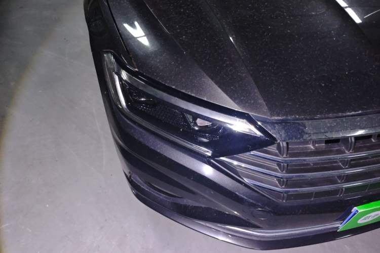 Used Volkswagen Sagitar 2020 200TSI DSG Comfort Version China VI Standard Right Front Headlight