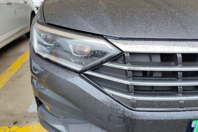 Used Volkswagen Sagitar 2020 280TSI DSG Comfort Version China V Standard Right Front Headlight