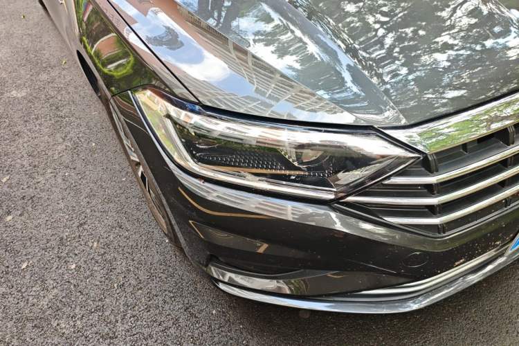 Used Volkswagen Sagitar 2020 200TSI DSG Comfort Version China VI Standard Right Front Headlight