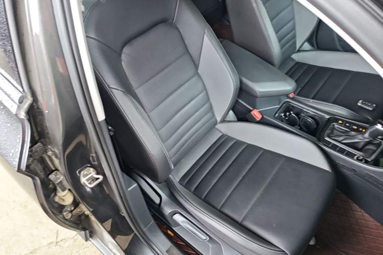 Used Volkswagen Sagitar 2020 280TSI DSG Comfort Version China VI Standard Right Front Seat