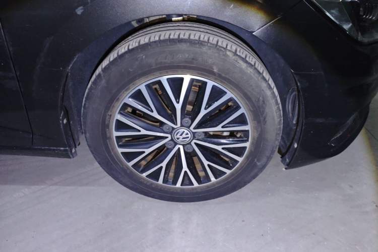 Used Volkswagen Sagitar 2020 200TSI DSG Comfort Version China VI Standard Right Front Wheel Hub