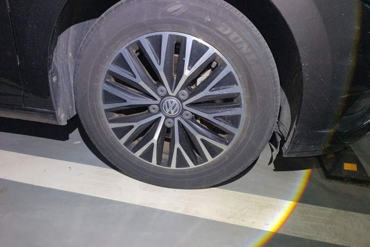 Used Volkswagen Sagitar 2020 200TSI DSG Comfort Version China VI Standard Right Front Wheel Hub