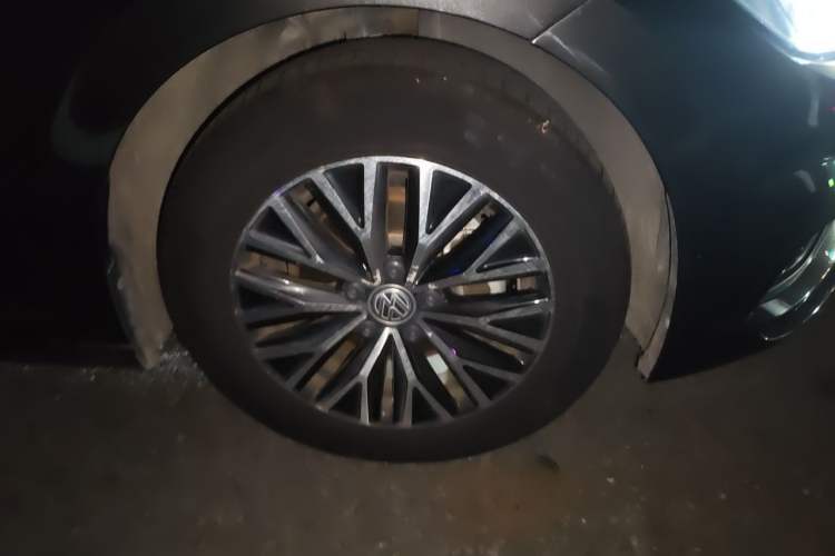 Used Volkswagen Sagitar 2020 280TSI DSG Comfort Version China VI Standard Right Front Wheel Hub