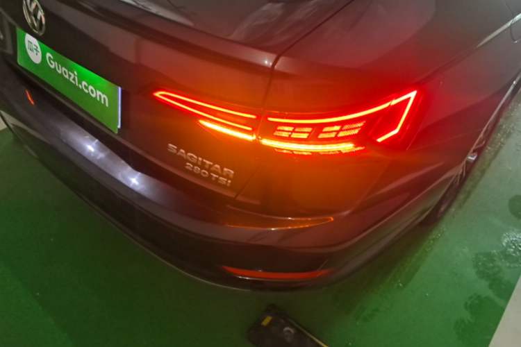 Used Volkswagen Sagitar 2020 280TSI DSG Comfort Version China VI Standard Right Rear Taillight