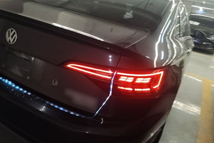 Used Volkswagen Sagitar 2020 200TSI DSG Comfort Version China VI Standard Right Rear Taillight