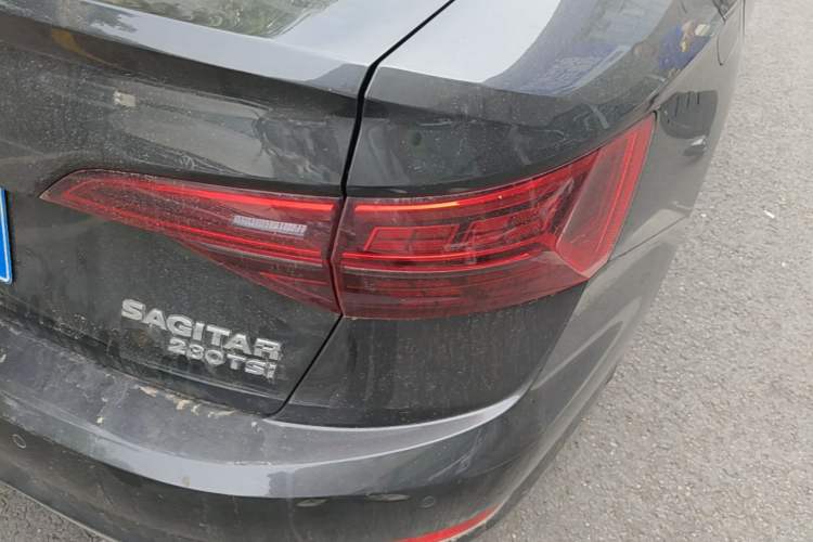 Used Volkswagen Sagitar 2020 280TSI DSG Comfort Version China VI Standard Right Rear Taillight