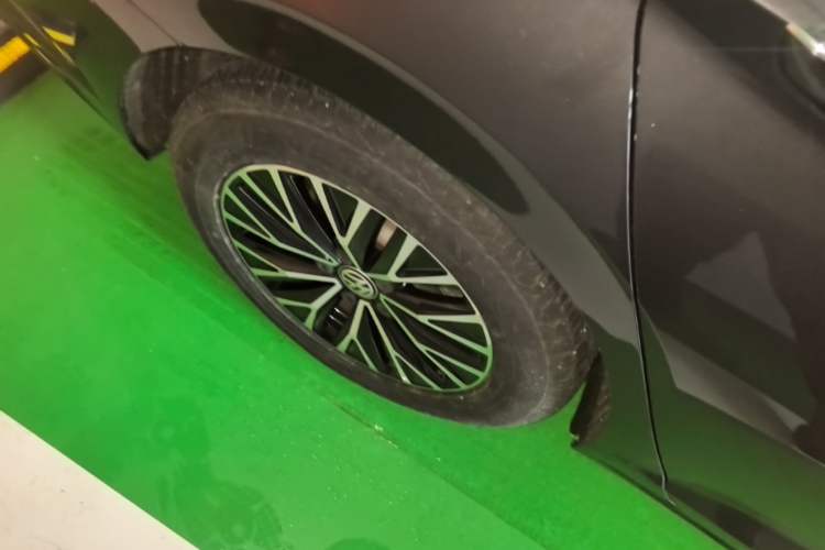 Used Volkswagen Sagitar 2020 280TSI DSG Comfort Version China VI Standard Right Rear Wheel Hub