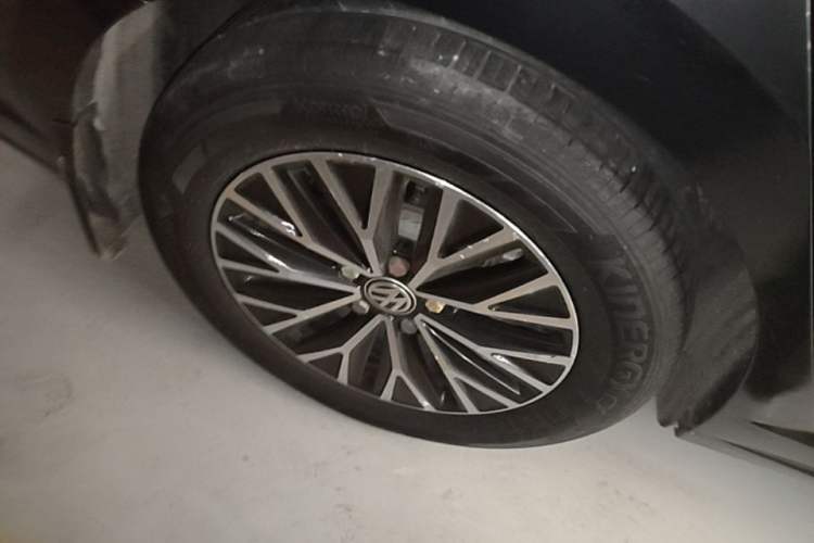 Used Volkswagen Sagitar 2020 200TSI DSG Comfort Version China VI Standard Right Rear Wheel Hub