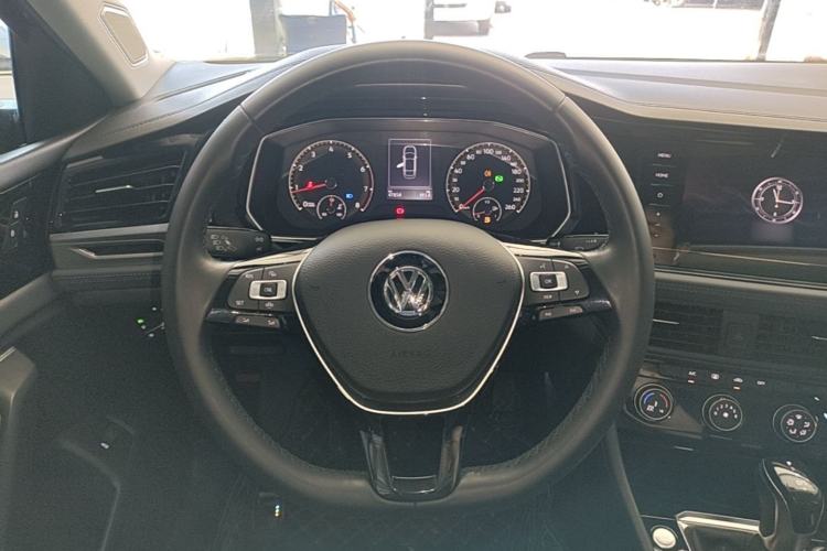 Used Volkswagen Sagitar 2020 200TSI DSG Comfort Version China VI Standard Steering Wheel
