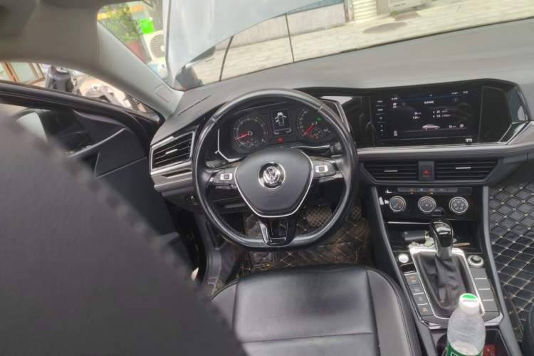 Used Volkswagen Sagitar 2020 280TSI DSG Comfort Version China VI Standard Steering Wheel