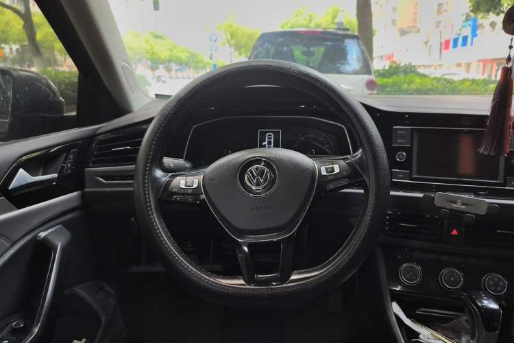 Used Volkswagen Sagitar 2020 200TSI DSG Comfort Version China VI Standard Steering Wheel