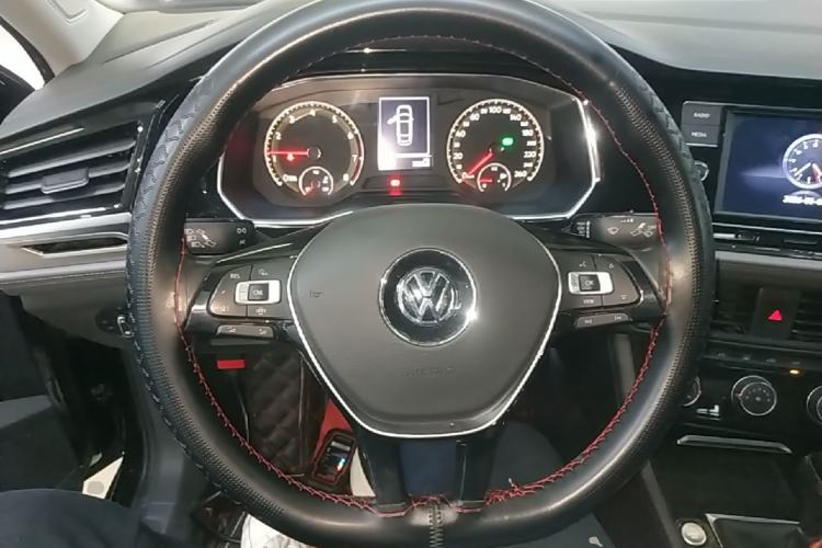 Used Volkswagen Sagitar 2020 280TSI DSG Comfort Version China VI Standard Steering Wheel