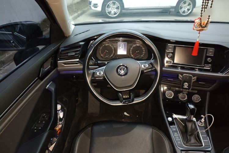 Used Volkswagen Sagitar 2020 200TSI DSG Comfort Version China VI Standard Steering Wheel
