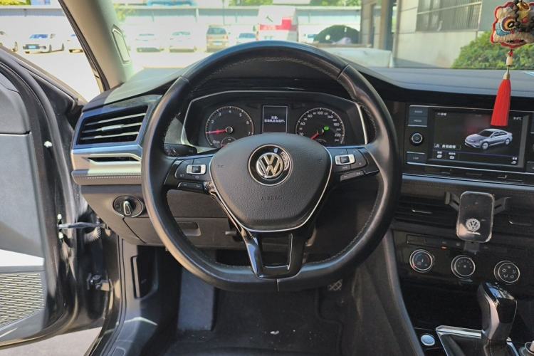 Used Volkswagen Sagitar 2020 200TSI DSG Comfort Version China VI Standard Steering Wheel