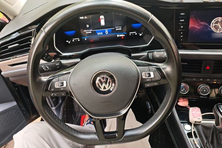 Used Volkswagen Sagitar 2020 200TSI DSG Comfort Version China VI Standard Steering Wheel