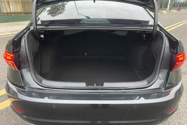 Used Volkswagen Sagitar 2020 280TSI DSG Comfort Version China VI Standard Trunk