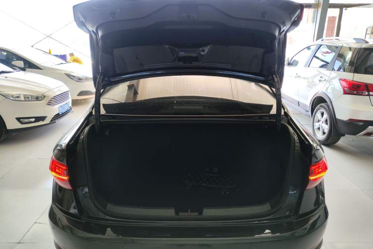 Used Volkswagen Sagitar 2020 200TSI DSG Comfort Version China VI Standard Trunk