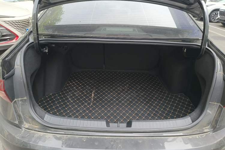 Used Volkswagen Sagitar 2020 280TSI DSG Comfort Version China VI Standard Trunk