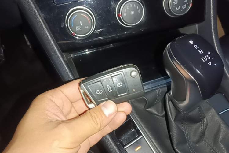 Used Volkswagen Sagitar 2020 280TSI DSG Comfort Version China VI Standard Vehicle Key