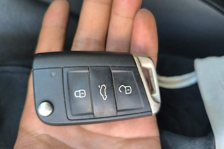 Used Volkswagen Sagitar 2020 200TSI DSG Comfort Version China VI Standard Vehicle Key