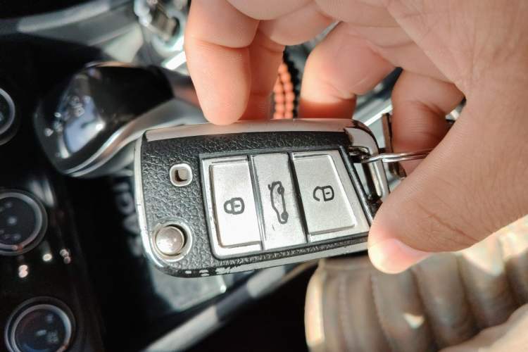 Used Volkswagen Sagitar 2020 280TSI DSG Comfort Version China VI Standard Vehicle Key