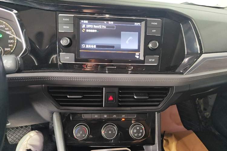 Used Volkswagen Sagitar 2020 200TSI DSG Comfort Version China VI Standard Audio And AC Panel