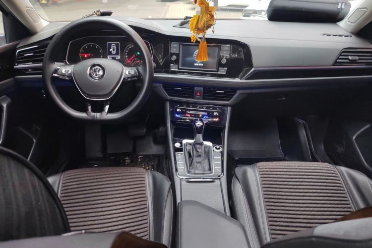 Used Volkswagen Sagitar 2020 280TSI DSG Luxury Version China VI Standard Center Console
