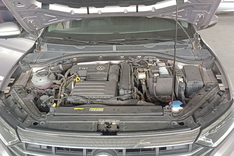 Used Volkswagen Sagitar 2020 280TSI DSG Comfort Version China VI Standard Engine Bay