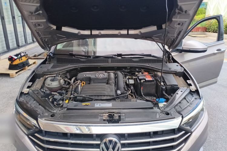 Used Volkswagen Sagitar 2020 200TSI DSG Comfort Version China VI Standard Engine Bay
