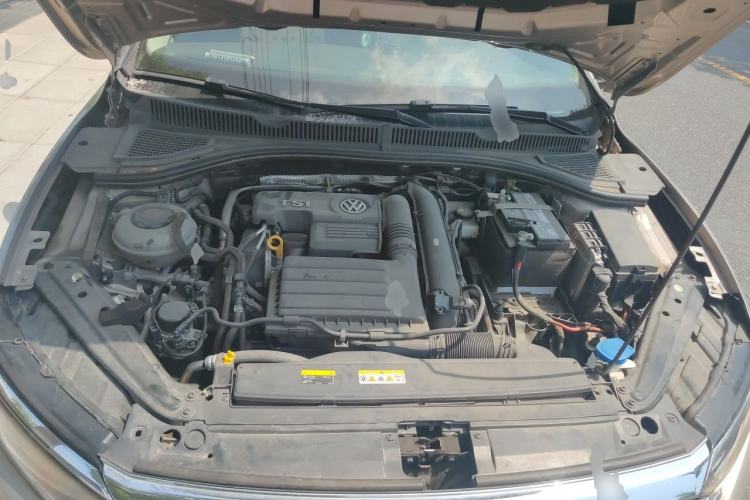 Used Volkswagen Sagitar 2020 280TSI DSG Comfort Version China VI Standard Engine Bay