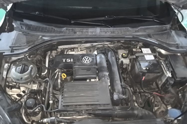 Used Volkswagen Sagitar 2020 200TSI Manual Comfort Version China VI Standard Engine Bay