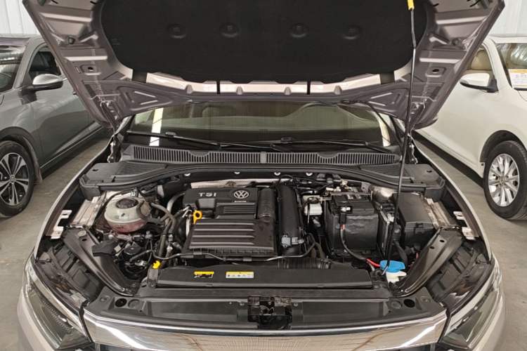 Used Volkswagen Sagitar 2020 280TSI DSG Comfort Version China VI Standard Engine Bay