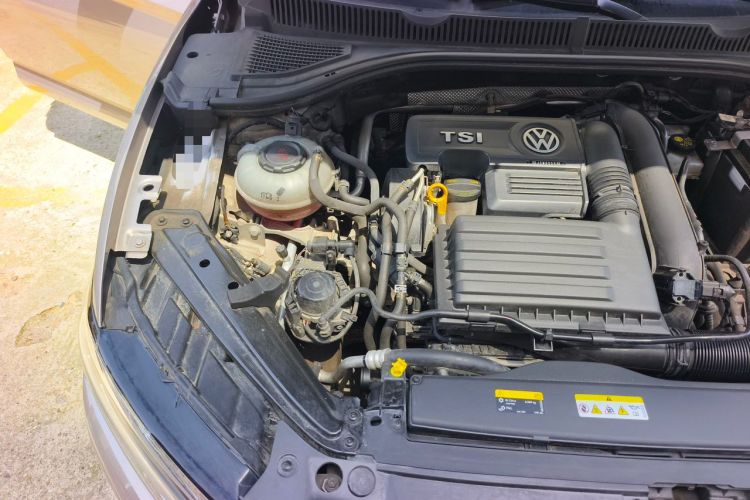 Used Volkswagen Sagitar 2020 280TSI DSG Comfort Version China VI Standard Engine Bay Right