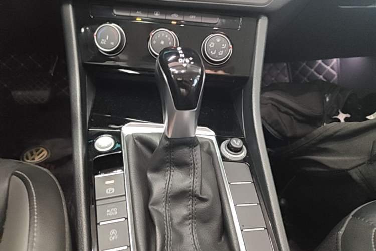 Used Volkswagen Sagitar 2020 280TSI DSG Comfort Version China VI Standard Gear Lever