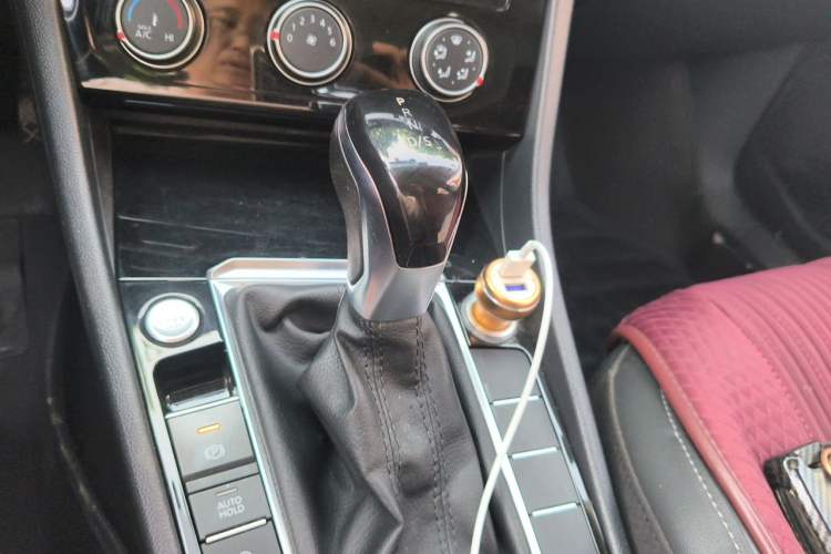 Used Volkswagen Sagitar 2020 280TSI DSG Comfort Version China VI Standard Gear Lever