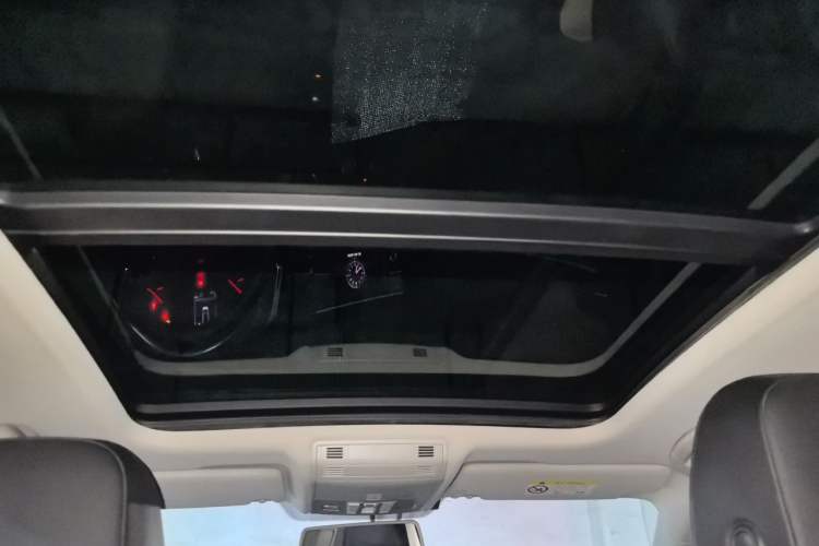 Used Volkswagen Sagitar 2020 200TSI Manual Comfort Version China VI Standard Headliner