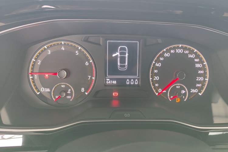 Used Volkswagen Sagitar 2020 200TSI Manual Comfort Version China VI Standard Instrument Cluster