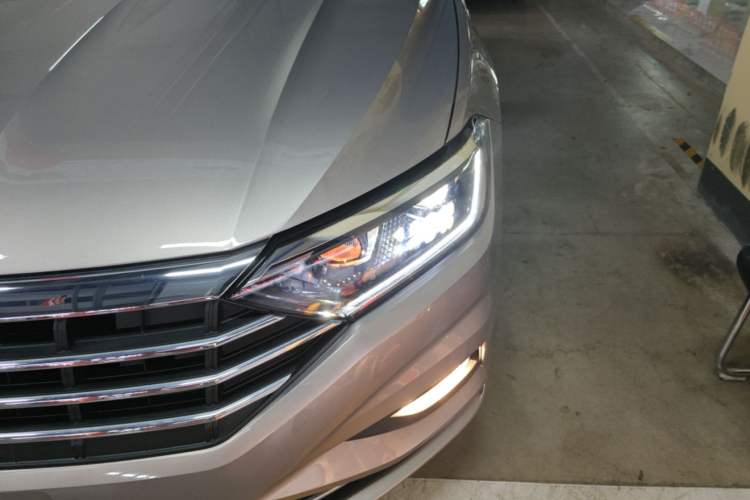 Used Volkswagen Sagitar 2020 280TSI DSG Comfort Version China VI Standard Left Front Headlight
