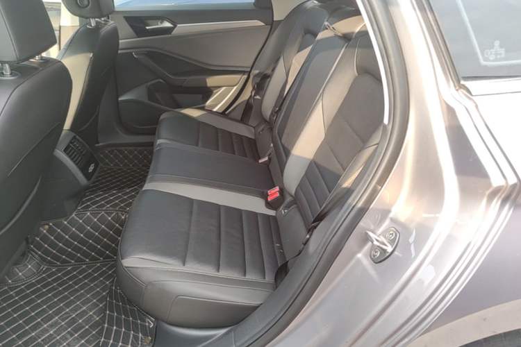 Used Volkswagen Sagitar 2020 280TSI DSG Comfort Version China VI Standard Left Rear Seat