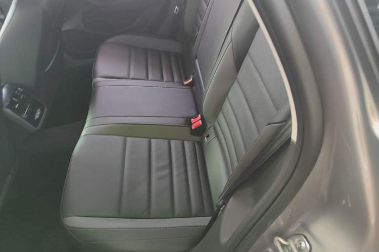 Used Volkswagen Sagitar 2020 280TSI DSG Comfort Version China VI Standard Left Rear Seat