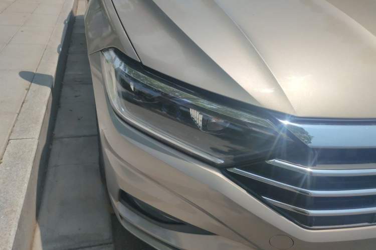 Used Volkswagen Sagitar 2020 280TSI DSG Comfort Version China VI Standard Right Front Headlight