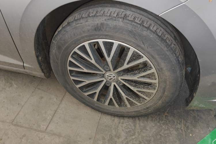 Used Volkswagen Sagitar 2020 280TSI DSG Comfort Version China VI Standard Right Front Wheel Hub