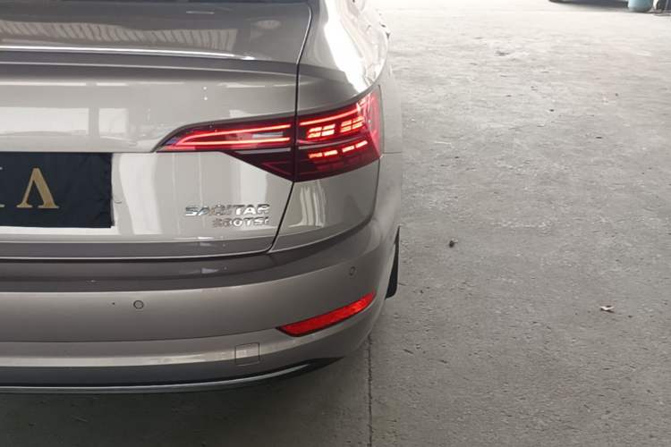 Used Volkswagen Sagitar 2020 280TSI DSG Comfort Version China VI Standard Right Rear Taillight