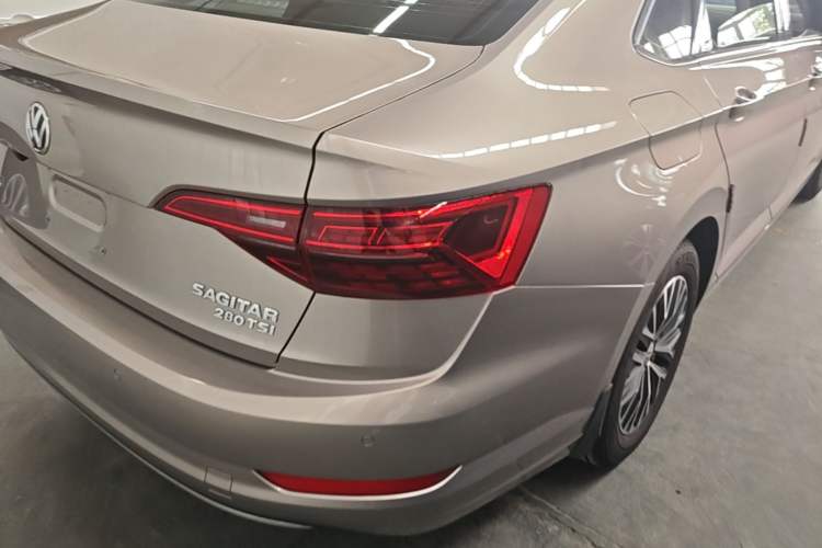 Used Volkswagen Sagitar 2020 280TSI DSG Comfort Version China VI Standard Right Rear Taillight