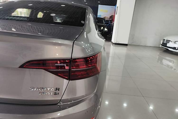 Used Volkswagen Sagitar 2020 200TSI DSG Comfort Version China VI Standard Right Rear Taillight