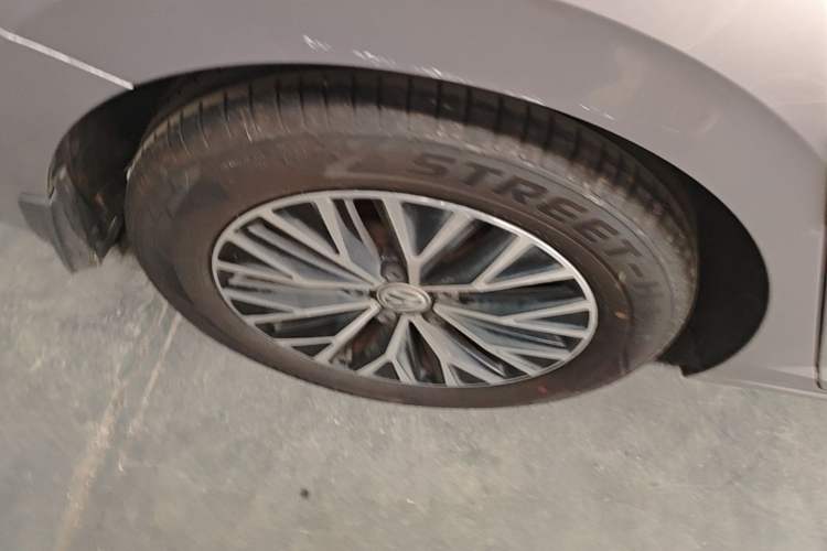 Used Volkswagen Sagitar 2020 280TSI DSG Comfort Version China VI Standard Right Rear Wheel Hub