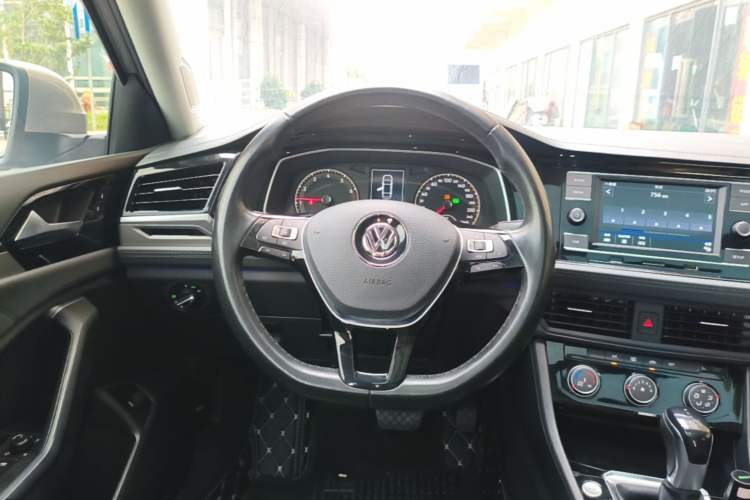 Used Volkswagen Sagitar 2020 200TSI DSG Comfort Version China VI Standard Steering Wheel