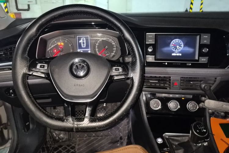 Used Volkswagen Sagitar 2020 200TSI Manual Comfort Version China VI Standard Steering Wheel