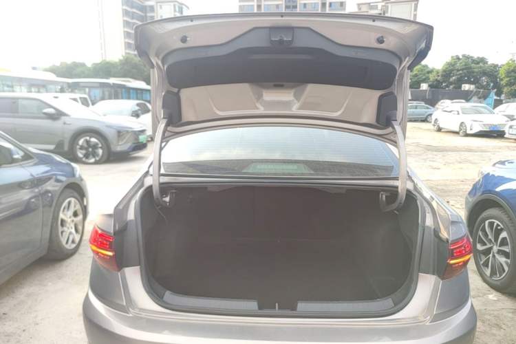 Used Volkswagen Sagitar 2020 280TSI DSG Comfort Version China VI Standard Trunk
